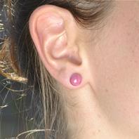 Petites boucles d'oreilles clous perles Rose Rubis nacré